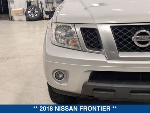 Used 2018 Nissan Frontier PRO-4X image 9