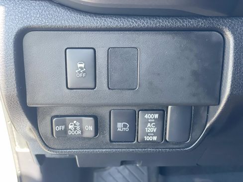 Used 2023 Toyota Tacoma TRD Off-Road image 16