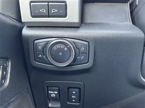 Used 2019 Ford F150 Lariat w/ Equipment Group 502A Luxury image 31