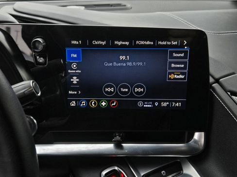 Used 2022 Chevrolet Corvette Stingray Coupe w/ 1LT image 19