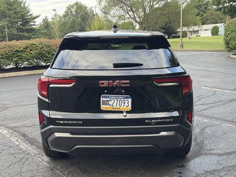 Used 2026 GMC Terrain Elevation w/ Technology Package II FWD image 6