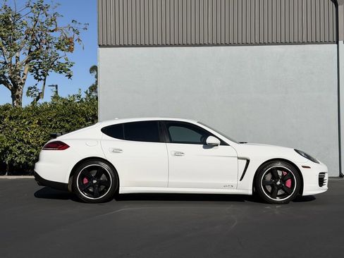 Used 2015 Porsche Panamera GTS image 3