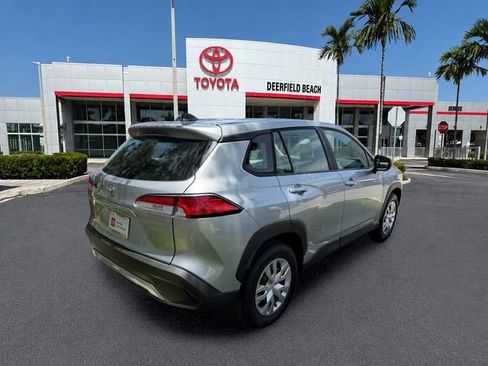 Used 2023 Toyota Corolla Cross L FWD image 11