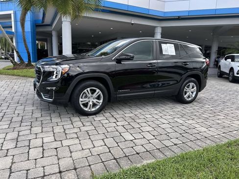 Used 2024 GMC Terrain SLE AWD/4WD image 31