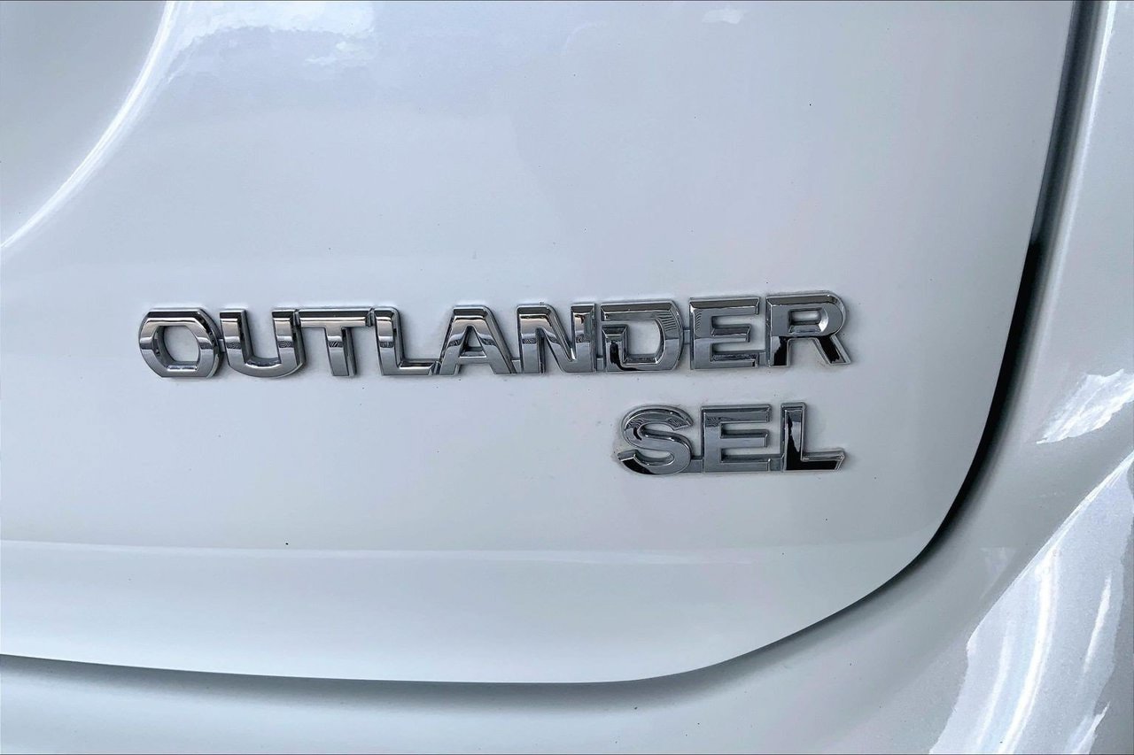 Used 2017 Mitsubishi Outlander SEL FWD image 7