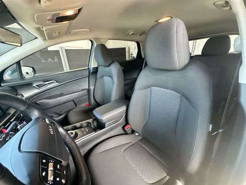 Used 2026 Kia Sportage LX FWD image 14