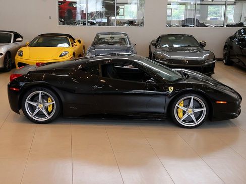 Used 2011 Ferrari 458 Italia Coupe RWD image 27