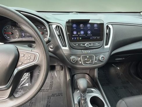 Used 2024 Chevrolet Malibu LS FWD image 11