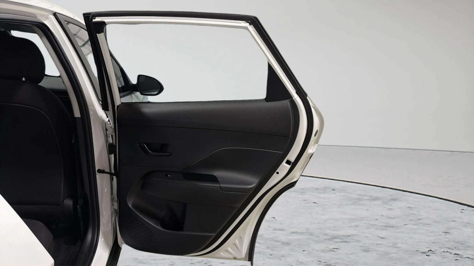 Used 2025 Hyundai Kona SE FWD image 37
