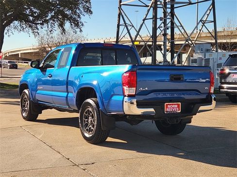 Used 2017 Toyota Tacoma SR5 image 4