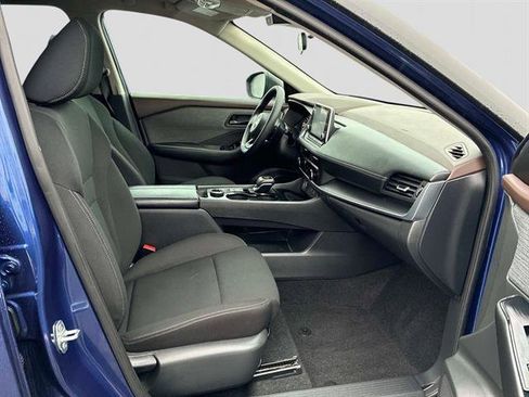 Certified 2023 Nissan Rogue S image 9