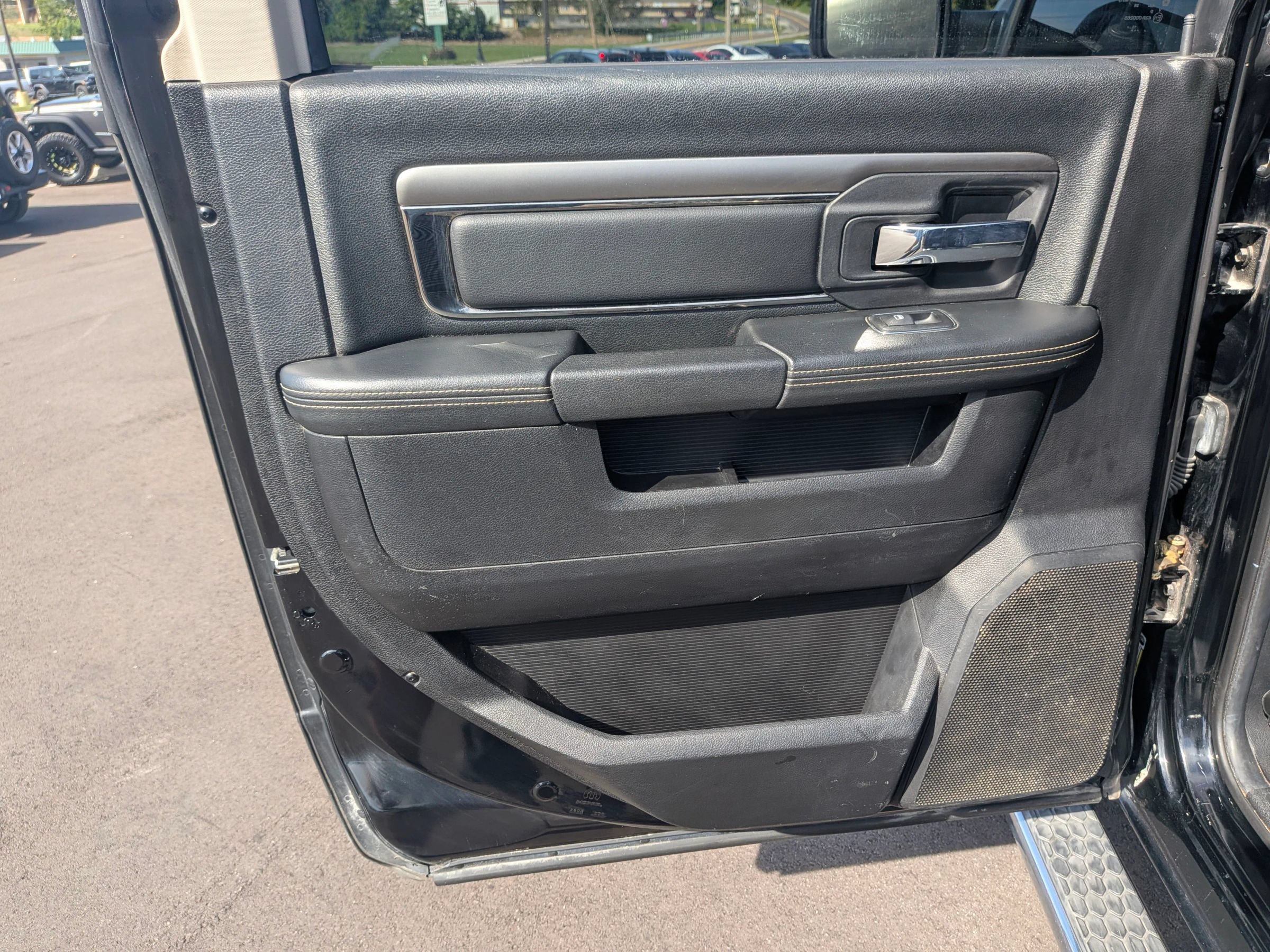 Used 2014 RAM 1500 Sport w/ Convenience Group AWD/4WD image 28