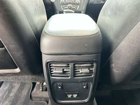 Used 2018 Dodge Charger R/T RWD image 13
