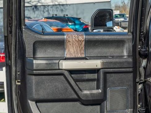 Used 2019 Ford F250 Lariat w/ Lariat Ultimate Package image 33