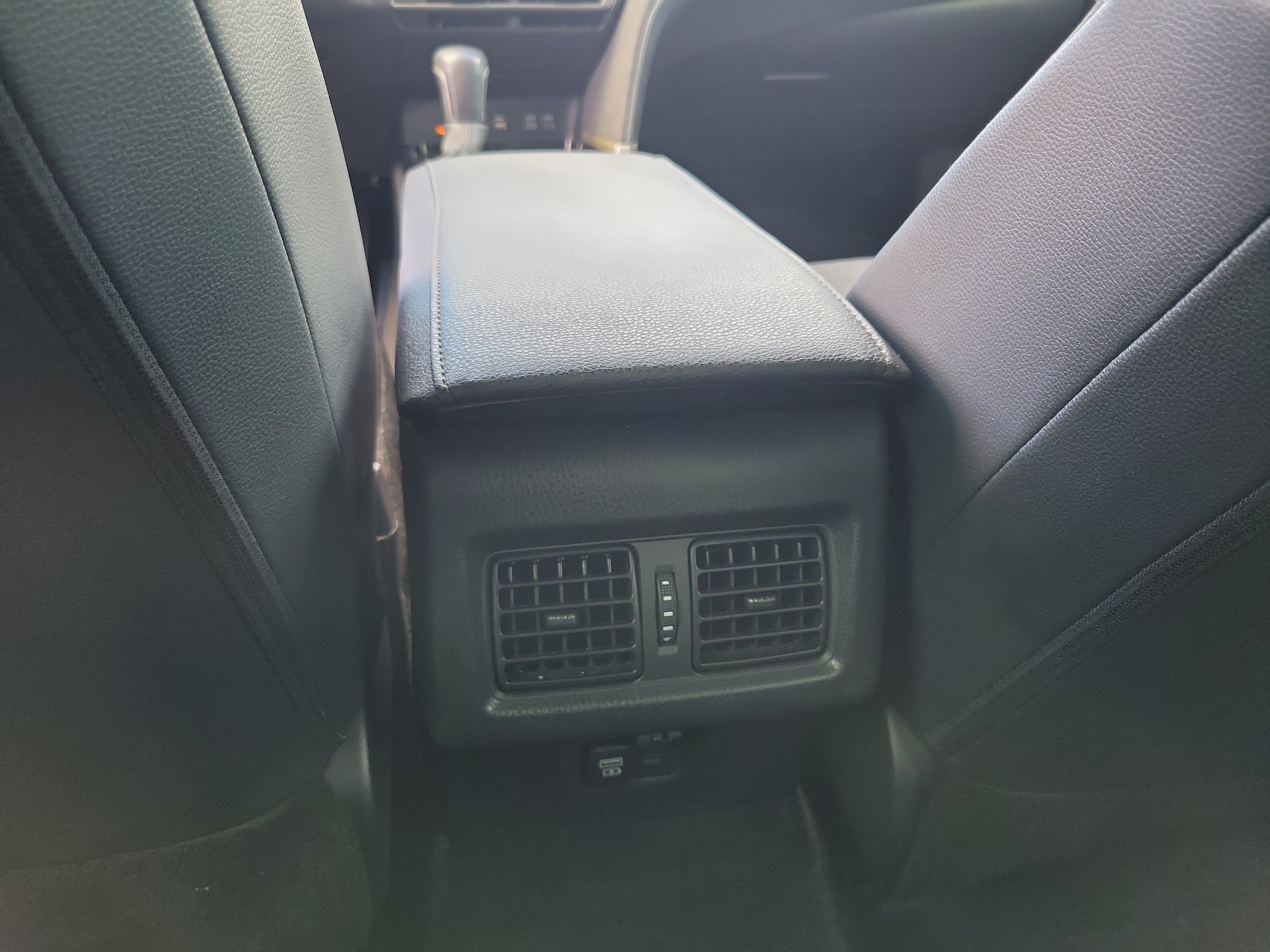Used 2025 Toyota Camry XLE FWD image 14