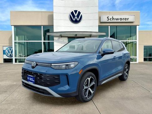 New 2026 Volkswagen Tiguan SE image 8