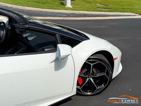 Used 2020 Lamborghini Huracan EVO image 61