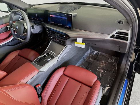 Used 2025 BMW 330i Sedan w/ Convenience Package image 30