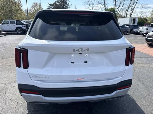 New 2026 Kia Sorento LX FWD image 3