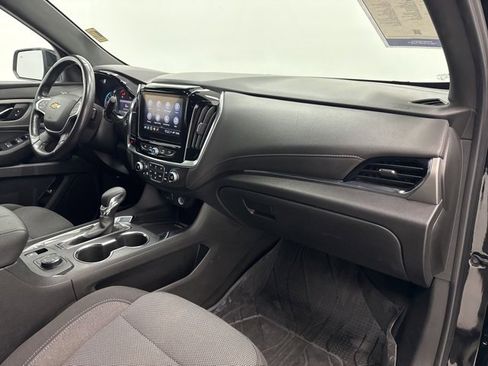 Used 2022 Chevrolet Traverse LT w/ LPO, 'HIT The Road' Package image 31
