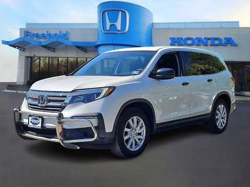 Used 2019 Honda Pilot LX image 3