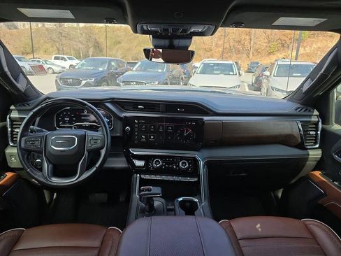 Used 2024 GMC Sierra 1500 Denali Ultimate image 18