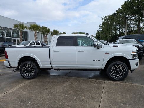 New 2026 RAM 2500 Limited AWD/4WD image 3