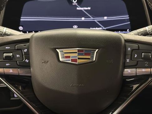 Used 2022 Cadillac Escalade ESV Premium Luxury AWD/4WD image 16