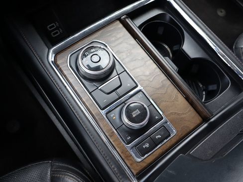 Used 2019 Ford Expedition Platinum AWD/4WD image 26