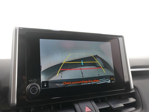 Used 2025 Toyota RAV4 XLE w/ Convenience Package image 29