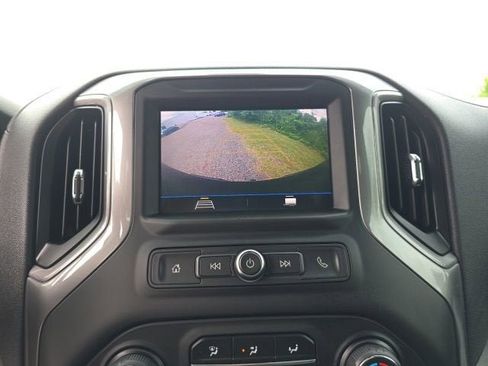 Used 2021 Chevrolet Silverado 1500 Custom w/ Safety Confidence Package AWD/4WD image 18
