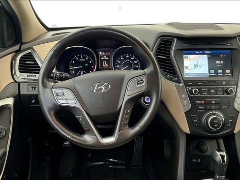 Used 2017 Hyundai Santa Fe Sport image 6