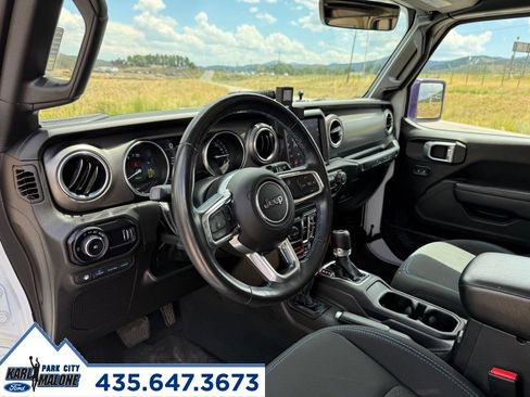 Used 2023 Jeep Wrangler Unlimited Rubicon 4xe w/ Cold Weather Group AWD/4WD image 16