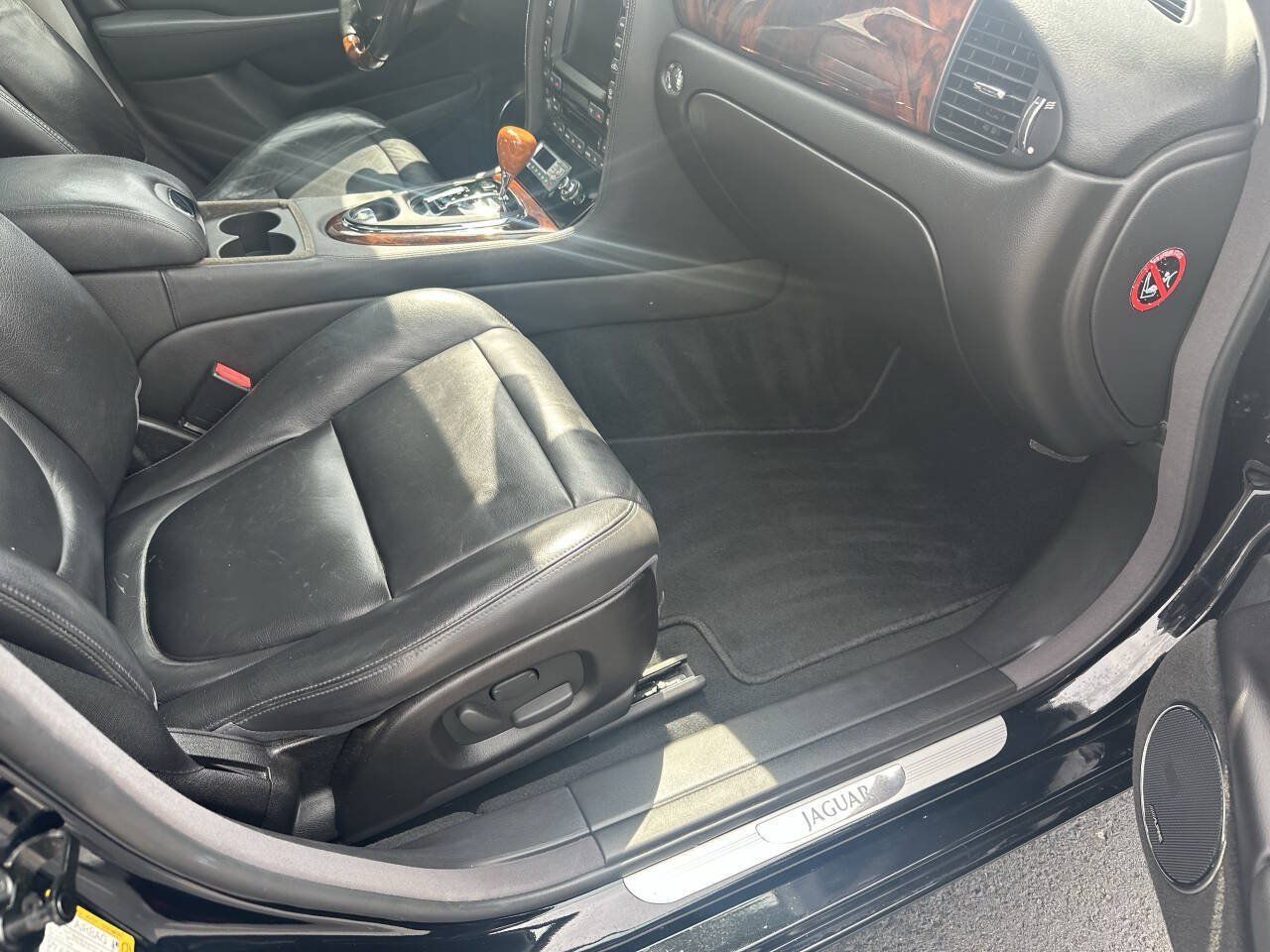 Used 2006 Jaguar XJ8 RWD image 11