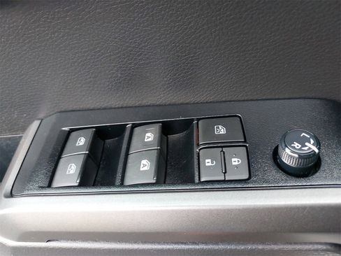 Used 2023 Toyota Tacoma TRD Sport image 33