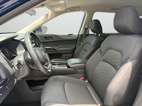 Certified 2024 Nissan Pathfinder SV FWD image 41