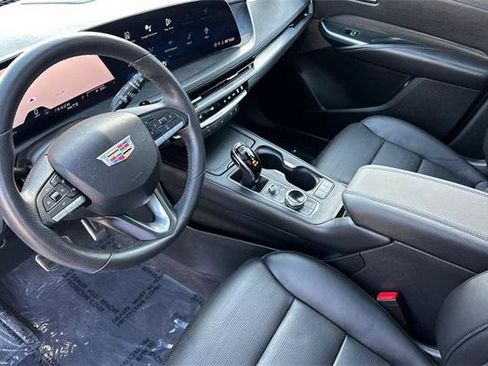 Certified 2024 Cadillac XT4 Sport image 10
