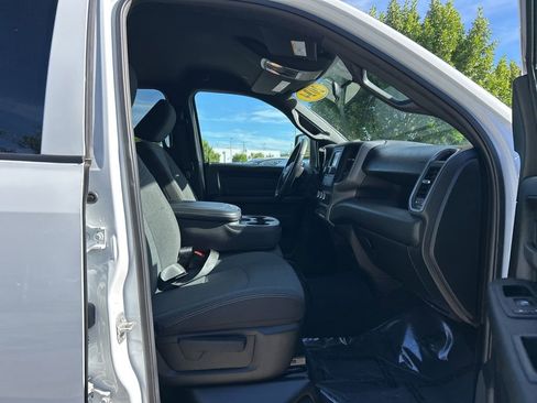 Used 2024 RAM 2500 Tradesman w/ Chrome Appearance Group image 36