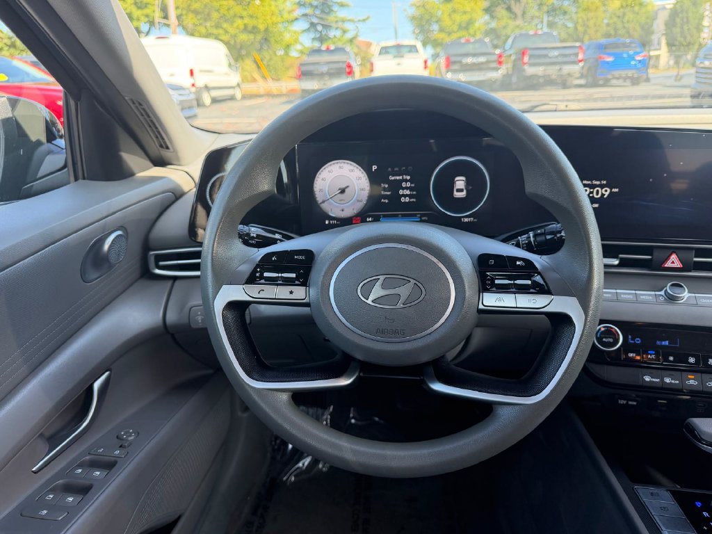 Used 2024 Hyundai Elantra SEL FWD image 15