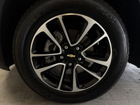 Used 2025 Chevrolet TrailBlazer LT FWD image 29