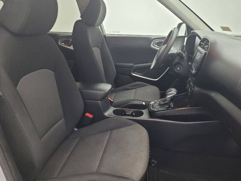 Used 2020 Kia Soul LX FWD image 21