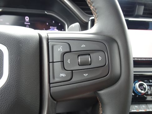 Used 2024 GMC Sierra 1500 AT4 image 22