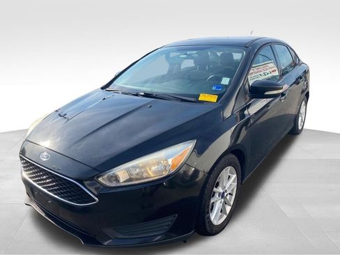 Used 2015 Ford Focus SE FWD image 3