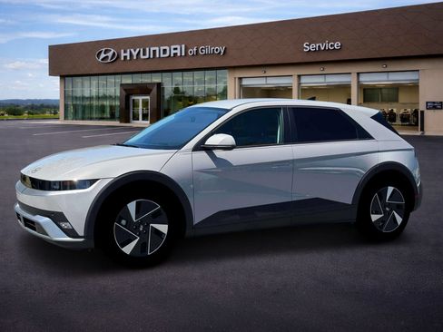 New 2026 Hyundai Ioniq 5 SE RWD image 2