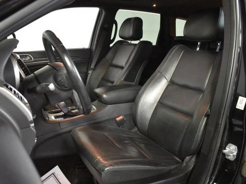 Used 2018 Jeep Grand Cherokee Limited AWD/4WD image 8