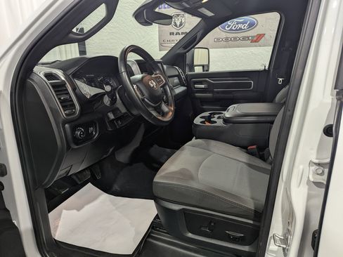 Used 2024 RAM 2500 Big Horn AWD/4WD image 16