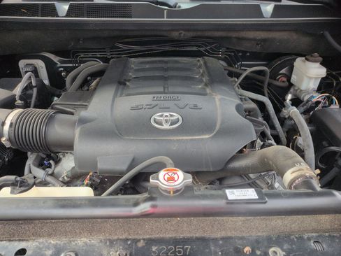 Used 2019 Toyota Tundra SR5 w/ TRD Off Road Package AWD/4WD image 31