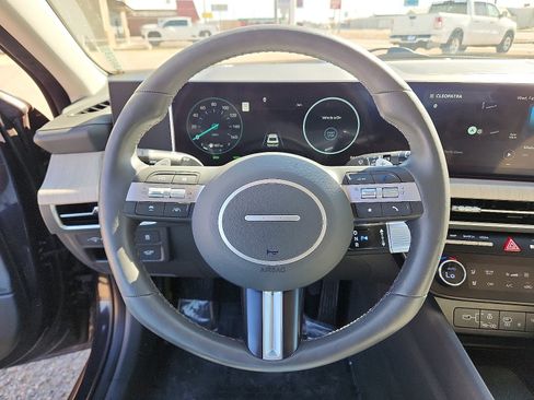 Used 2025 Hyundai Sonata Limited image 18