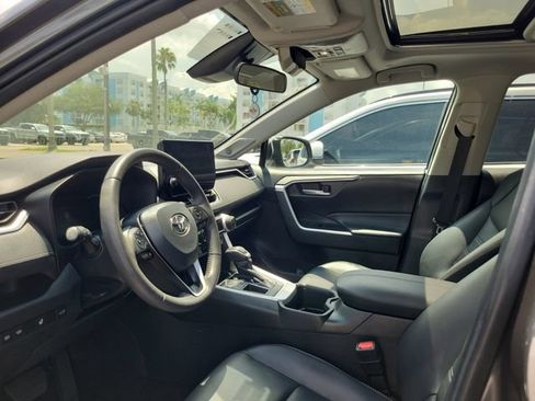 Used 2023 Toyota RAV4 XLE Premium FWD image 10