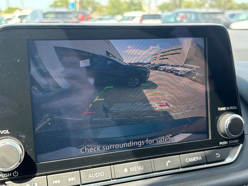 Used 2026 Nissan Rogue SV FWD image 25